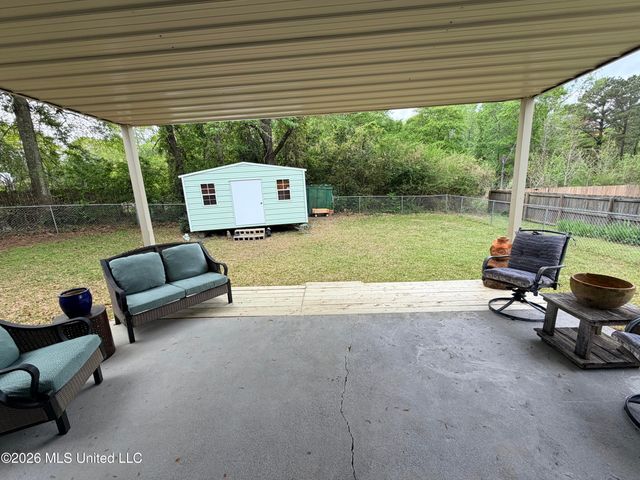 502 NW Kennedy Drive, Magee, MS 39111