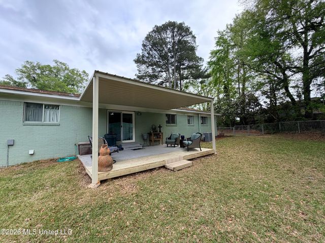 502 NW Kennedy Drive, Magee, MS 39111