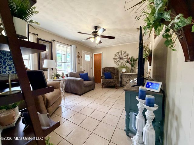 502 NW Kennedy Drive, Magee, MS 39111