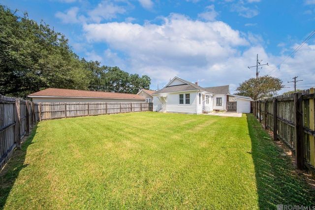 159 6th St, Port Allen, LA 70767