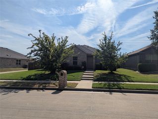 2052 Fair Weather Drive, Lancaster, TX 75146