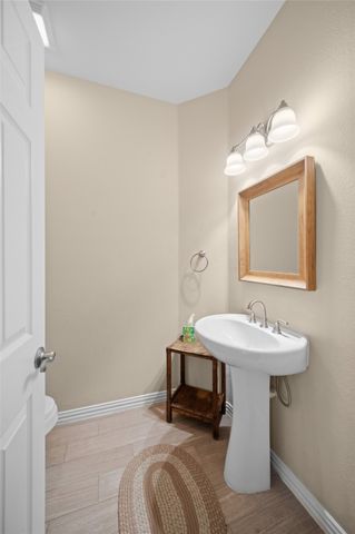 519 Runaway Bay Drive, Runaway Bay, TX 76426