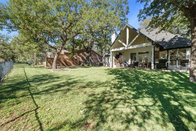 519 Runaway Bay Drive, Runaway Bay, TX 76426