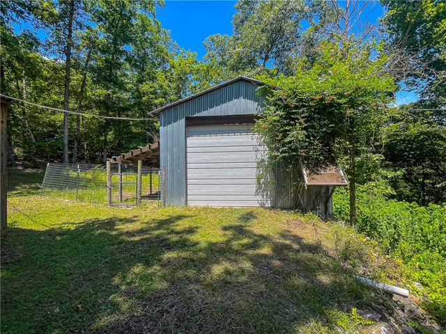 452 Marion County 3048, Yellville, AR 72687