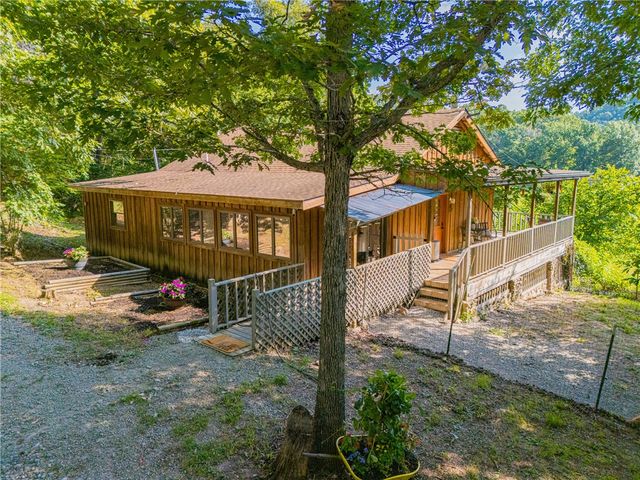 452 Marion County 3048, Yellville, AR 72687