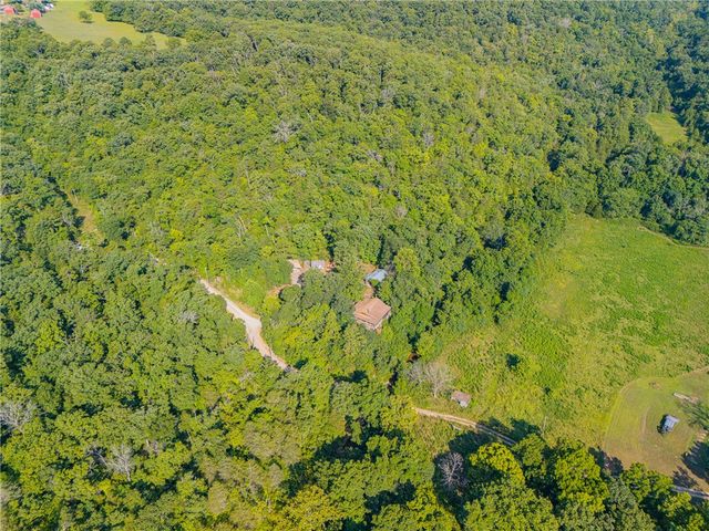 452 Marion County 3048, Yellville, AR 72687