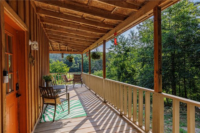 452 Marion County 3048, Yellville, AR 72687