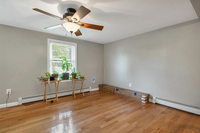 21 Spruce Street, Laconia, NH 03246