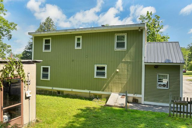 21 Spruce Street, Laconia, NH 03246
