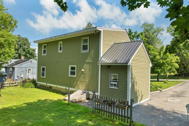 21 Spruce Street, Laconia, NH 03246
