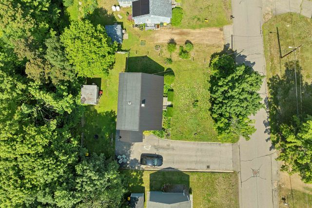 21 Spruce Street, Laconia, NH 03246