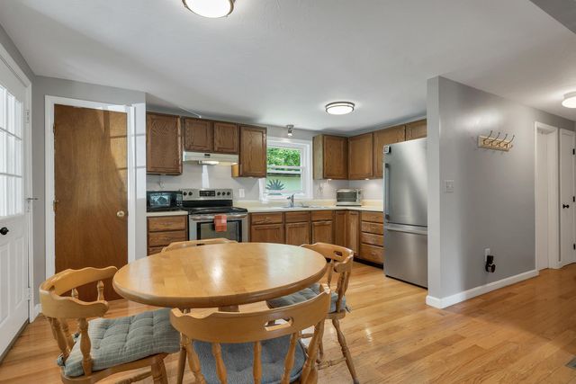 21 Spruce Street, Laconia, NH 03246
