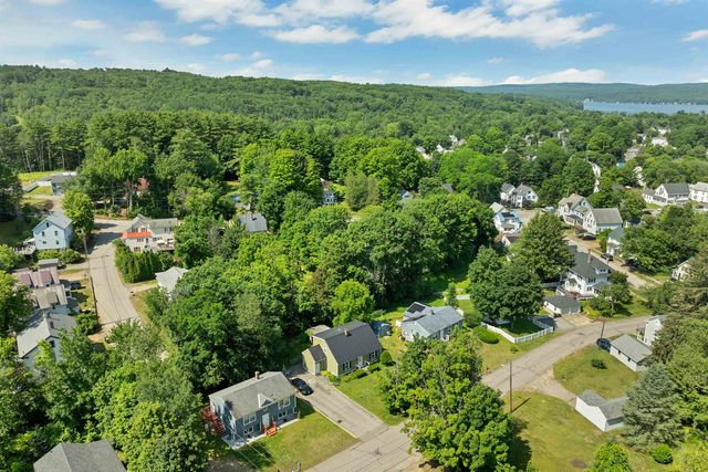 21 Spruce Street, Laconia, NH 03246