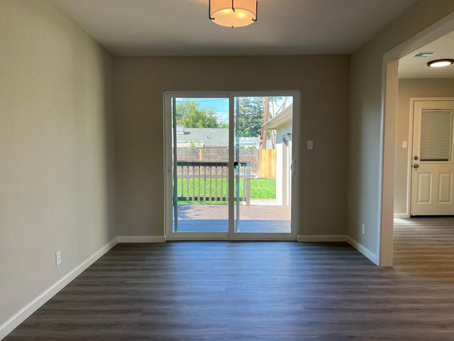 2071 W Sonoma Ave, Stockton, CA 95204