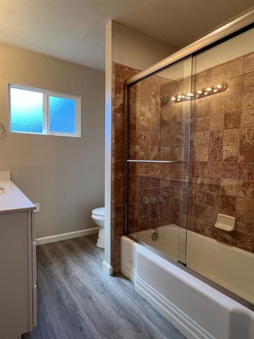 2071 W Sonoma Ave, Stockton, CA 95204