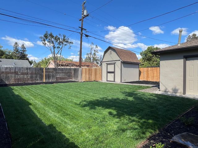 2071 W Sonoma Ave, Stockton, CA 95204