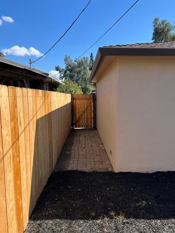 2071 W Sonoma Ave, Stockton, CA 95204