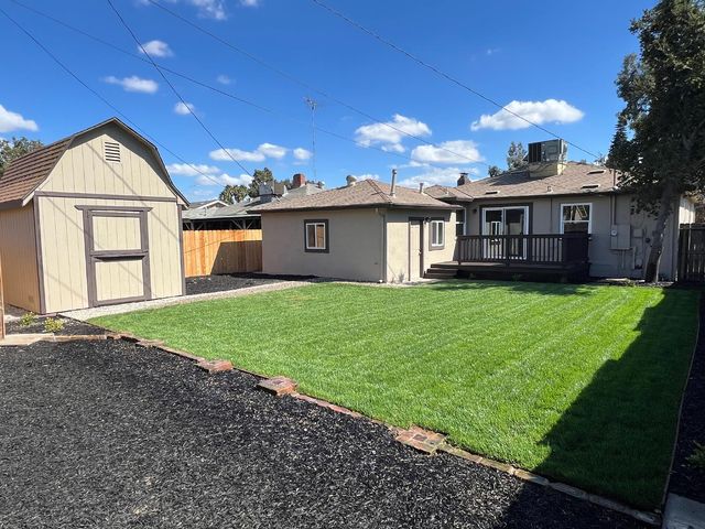 2071 W Sonoma Ave, Stockton, CA 95204