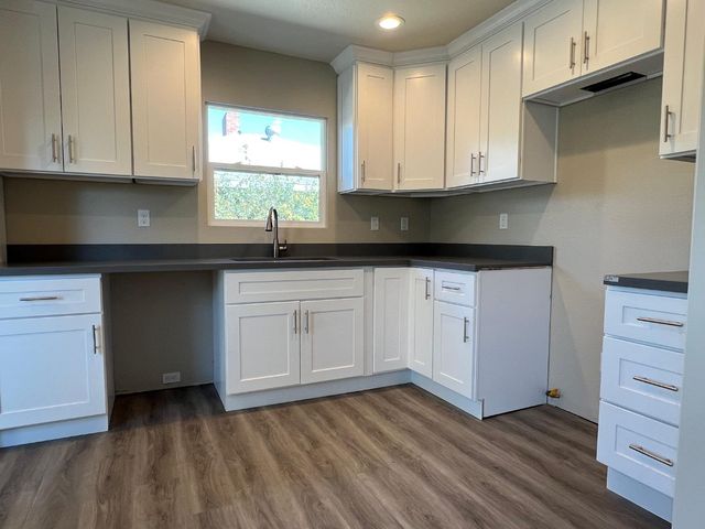 2071 W Sonoma Ave, Stockton, CA 95204