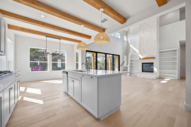 9504 Harbor DR, Jonestown, TX 78645