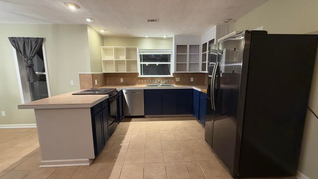 2910` Magnolia Pl, Hattiesburg, MS 39402