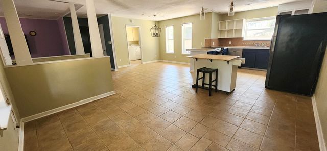 2910` Magnolia Pl, Hattiesburg, MS 39402