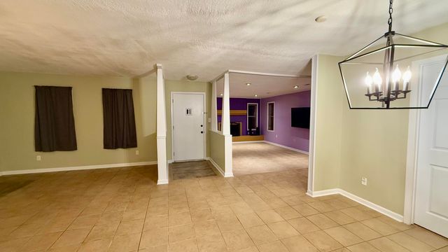 2910` Magnolia Pl, Hattiesburg, MS 39402