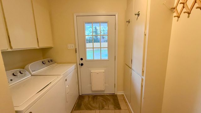 2910` Magnolia Pl, Hattiesburg, MS 39402