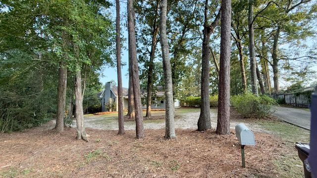 2910` Magnolia Pl, Hattiesburg, MS 39402