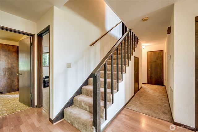 731 Carnine Road, Castle Rock, WA 98611