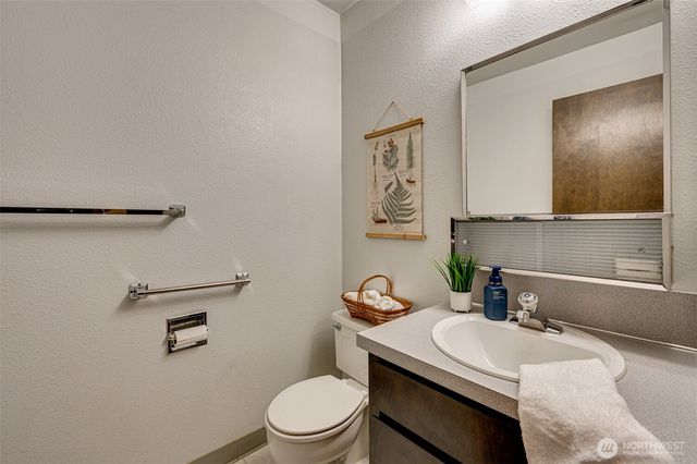 731 Carnine Road, Castle Rock, WA 98611