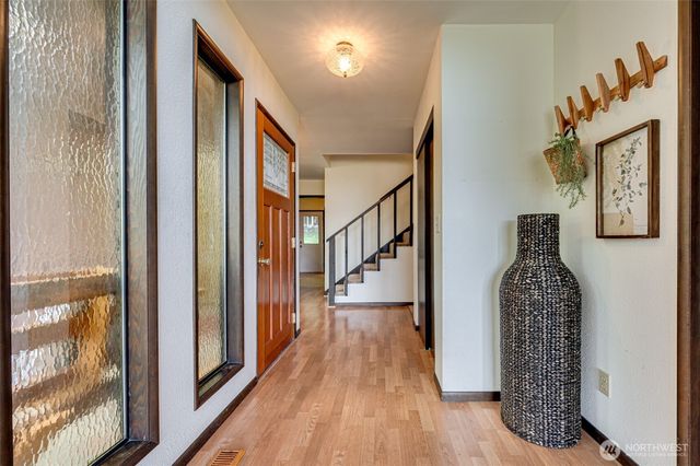 731 Carnine Road, Castle Rock, WA 98611