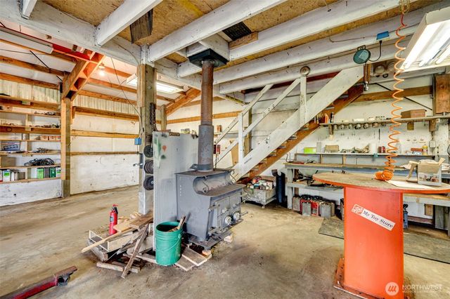 731 Carnine Road, Castle Rock, WA 98611