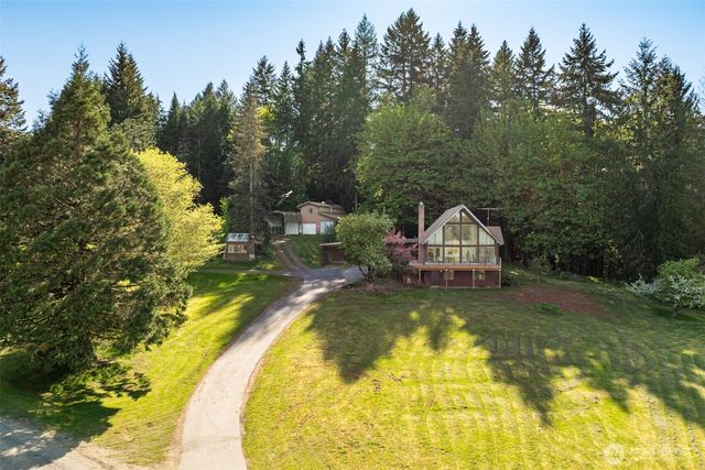 731 Carnine Road, Castle Rock, WA 98611