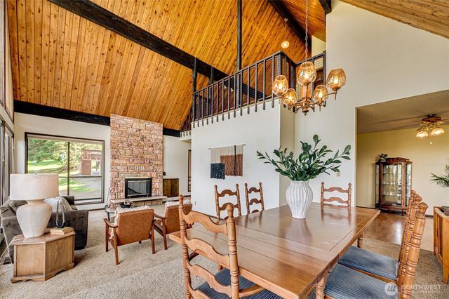 731 Carnine Road, Castle Rock, WA 98611