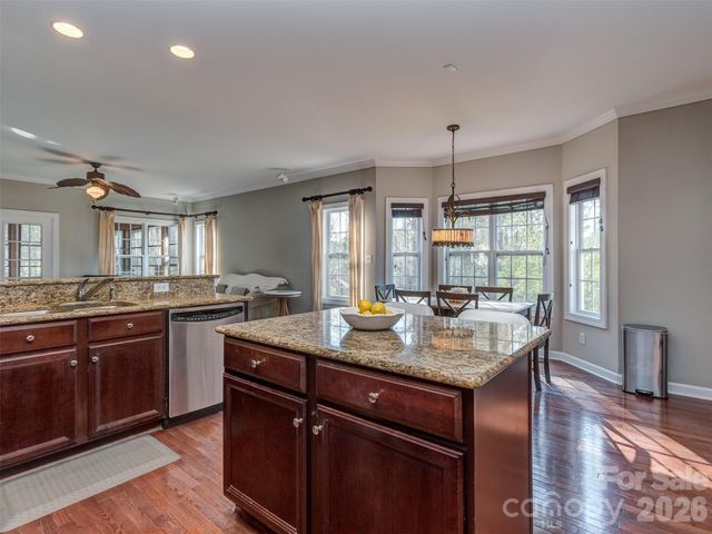 12103 Crescent Run Court, Charlotte, NC 28277