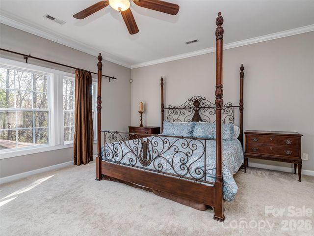 12103 Crescent Run Court, Charlotte, NC 28277