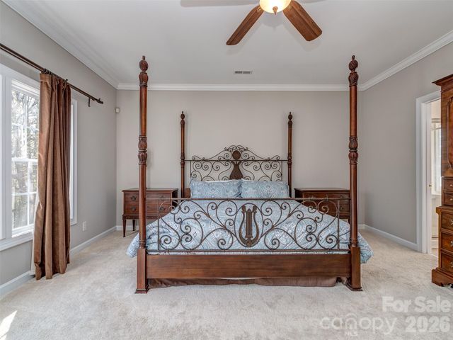 12103 Crescent Run Court, Charlotte, NC 28277