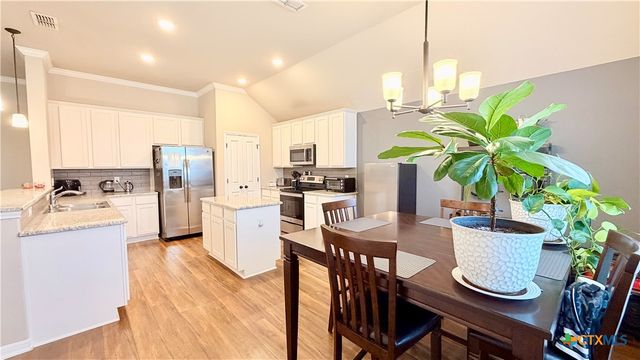 1404 Rolling Brook Drive, Temple, TX 76502