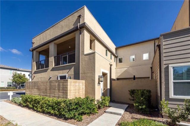 251 Follyhatch, Irvine, CA 92618