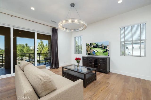 251 Follyhatch, Irvine, CA 92618