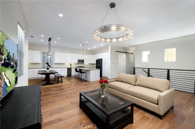 251 Follyhatch, Irvine, CA 92618