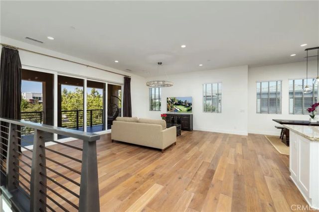 251 Follyhatch, Irvine, CA 92618
