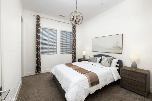 251 Follyhatch, Irvine, CA 92618