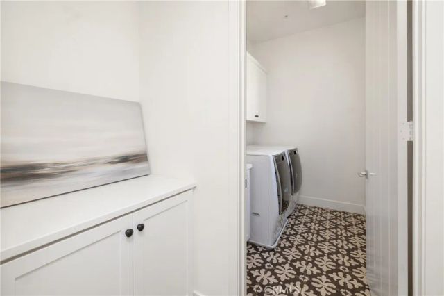251 Follyhatch, Irvine, CA 92618