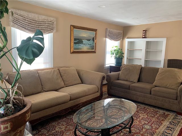 20 Farm Street, Providence, RI 02908