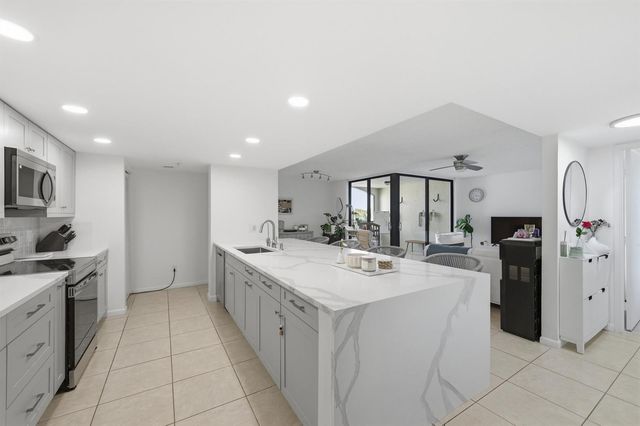 1915 Lavers Circle E508, Delray Beach, FL 33444