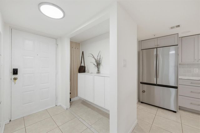 1915 Lavers Circle E508, Delray Beach, FL 33444
