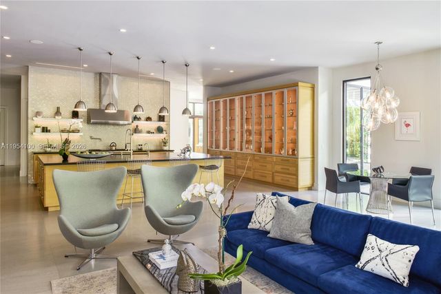 11050 SW 69th Ave, Pinecrest, FL 33156