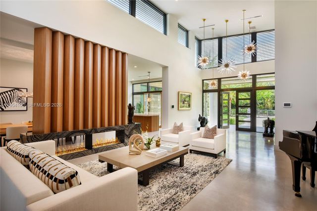 11050 SW 69th Ave, Pinecrest, FL 33156